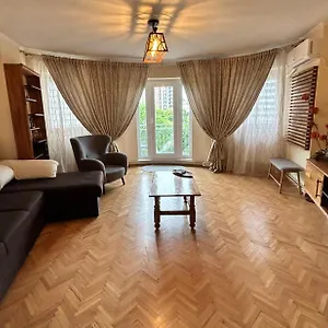 Palace Of Parliament Apartament Bucureşti